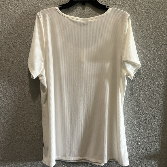 Torrid size 3 Henly tshirt off white - Picture 2 of 5